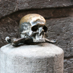 19 apr  – Misteri e fantasmi di Napoli: tour del centro storico